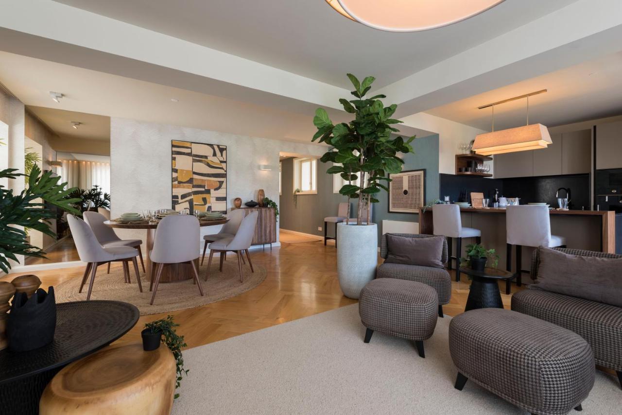 Emporium Deluxe 3Br Apartment W/ Private Parking By Lovelystay Porto Ngoại thất bức ảnh