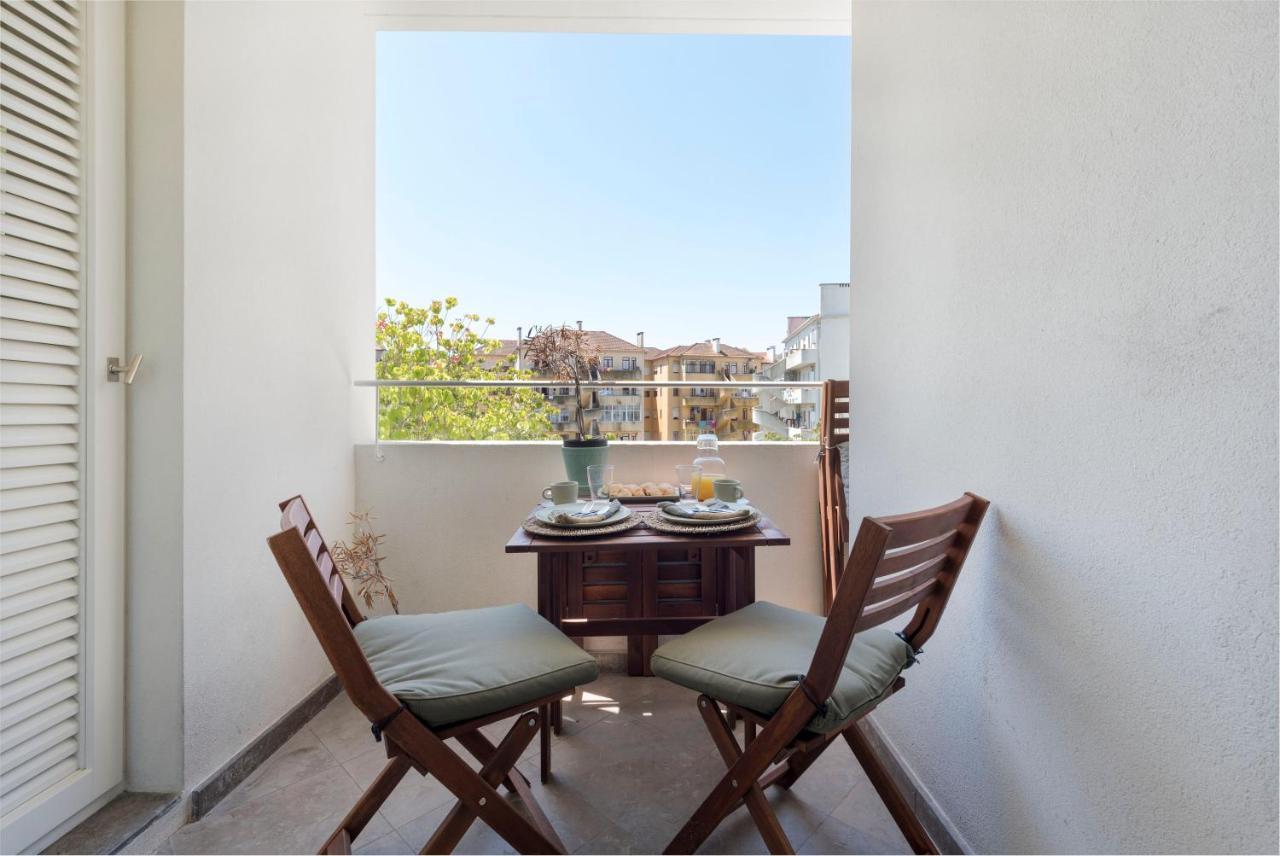 Emporium Deluxe 3Br Apartment W/ Private Parking By Lovelystay Porto Ngoại thất bức ảnh