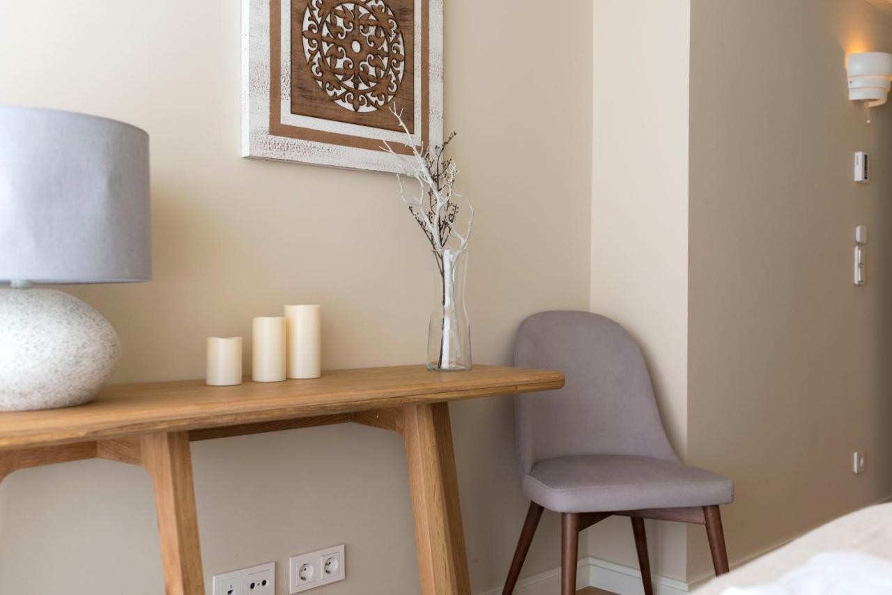 Emporium Deluxe 3Br Apartment W/ Private Parking By Lovelystay Porto Ngoại thất bức ảnh