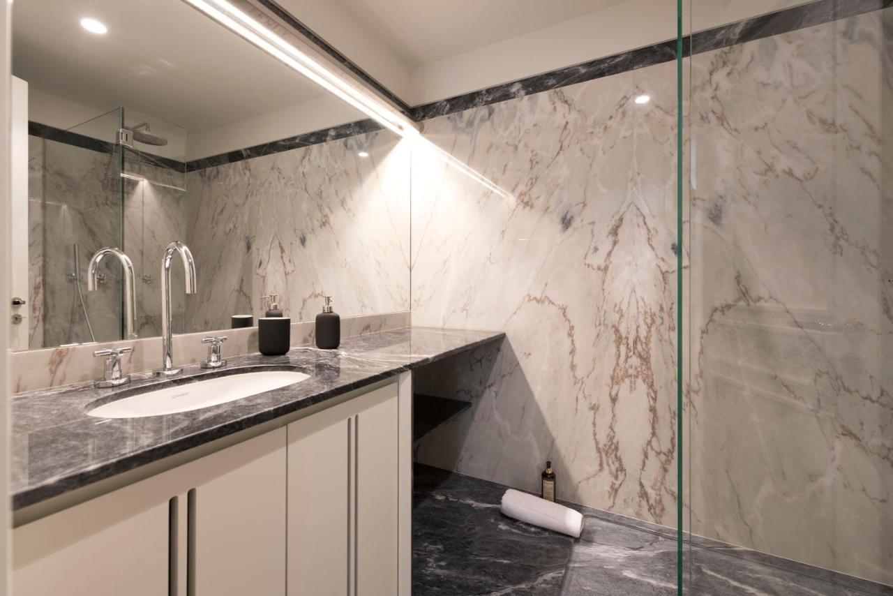 Emporium Deluxe 3Br Apartment W/ Private Parking By Lovelystay Porto Ngoại thất bức ảnh