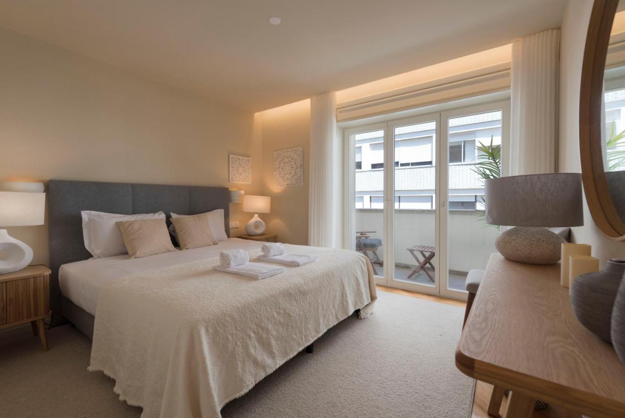 Emporium Deluxe 3Br Apartment W/ Private Parking By Lovelystay Porto Ngoại thất bức ảnh